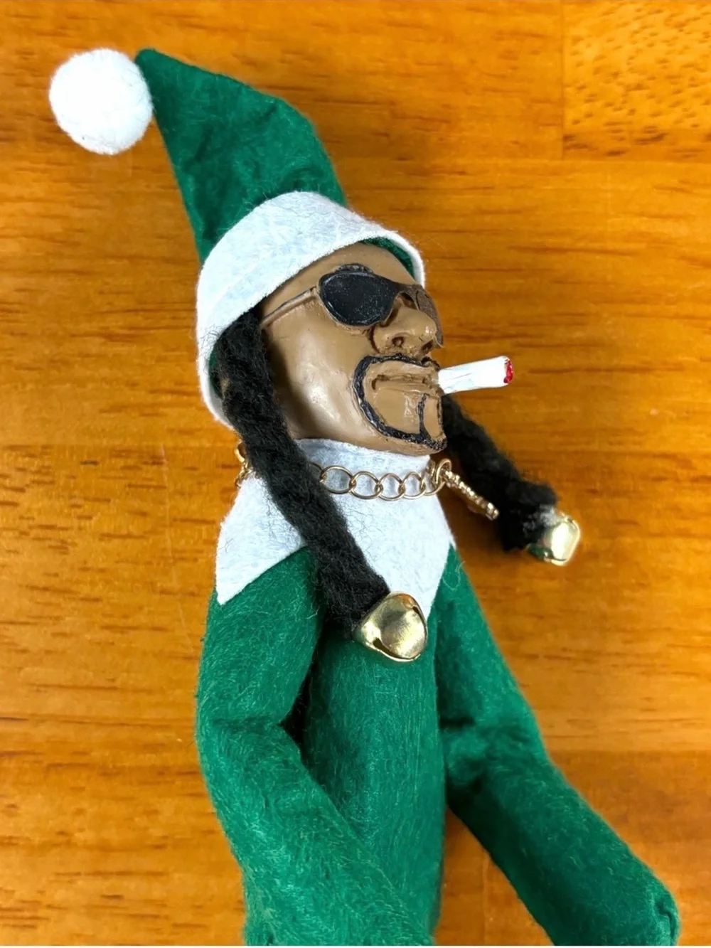 SNOOP ON A STOOP Holiday Elf in green or red with dreads necklace and New in box